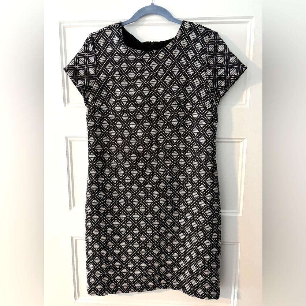 Banana Republic Black & White Cap Sleeve Mini Dress Size 4